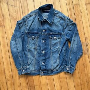 Calvin Klein Jeans Medium Wash Denim Trucker Jacket Blue Logo Buttons Mens S